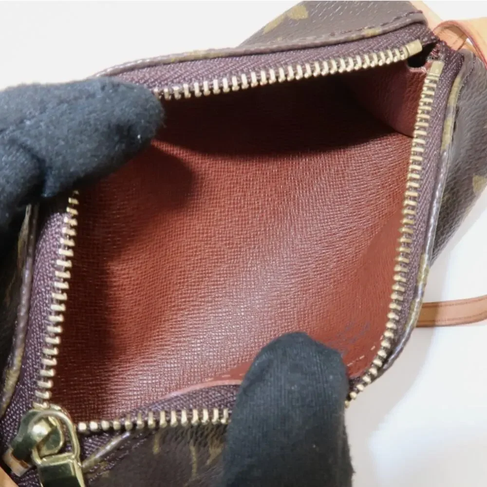 💎✨BEAUTIFUL✨💎Authentic Louis Vuitton Monogram Mini Pouch Papillon Bag - Picture 8 of 9